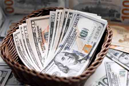 Доллар дорожает к основным мировым валютам