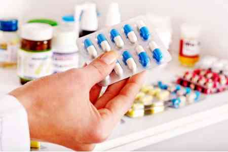 Требование лицензирования компаний-импортеров лекарств может быть продлено на 4 месяца