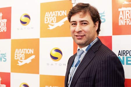 Пашинян с Мартином Эрнекяном обсудил возможности реализации новых инвестиционных проектов, способствующих развитию авиарынка