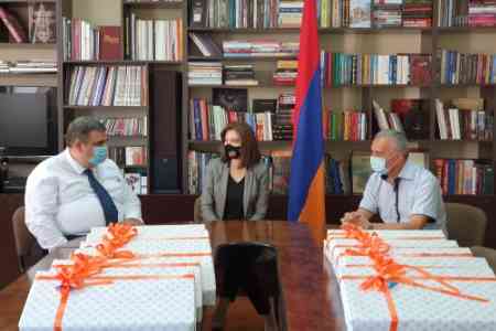 50 ученикам были предоставлены компьютеры в рамках инициативы «Сила одного драма»