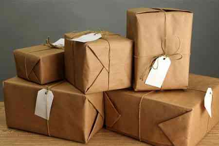 <Айпост> и <Почта России> договорились о значительном снижении тарифов на перевозки посылок