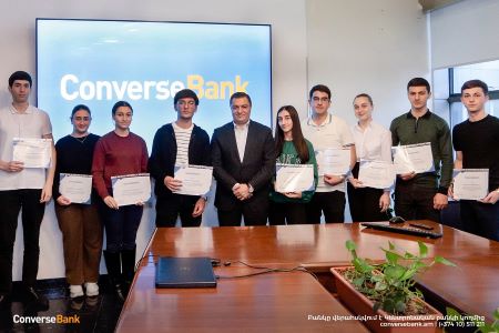 Էօրնեկեան դպրոցի սաները փորձառության ծրագիր են անցել Կոնվերս Բանկում