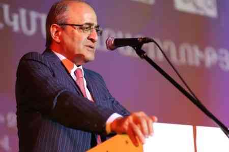 Армения находится в ловушке "голландской болезни" - экономист