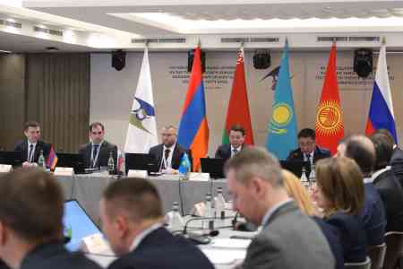 Около 20 документов подписано на 49-ом заседании Объединенной коллегии таможенных служб государств - членов ЕАЭС в Ереване