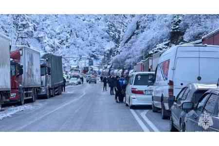 КПП "Верхний Ларс" по-прежнему закрыт для движения всех видов транспортных средств