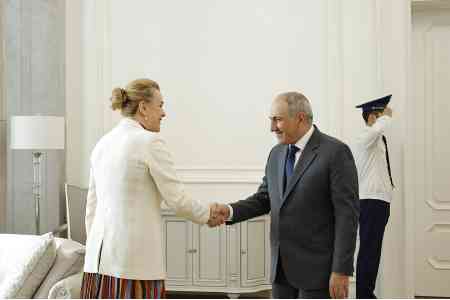 Премьер Армении и замгенсека ООН обсудили вопросы сотрудничества Еревана со структурами Всемирной организации