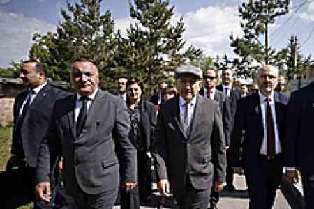 Премьер-министр РА в Ширакской области ознакомился с реализованными и текущими программами