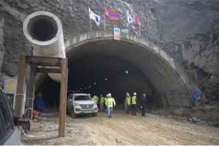 Миссия ЕФСР ознакомилась с ходом строительства 32-километрового участка дороги Каджаран-Агарак