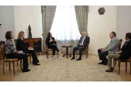 Вице-премьер Армении и представитель ЕИБ обсудили новые направления сотрудничества