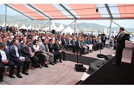 Արդշինբանկի առաջնորդությամբ ֆինանսավորված Firebird-ի AI գործարանը պաշտոնապես բացվել է Հայաստանում