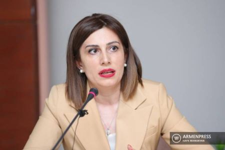 Глава Минздрава обсудила с работодателями порядок включения работников с доходом менее 200 тысяч драмов в систему медстрахования