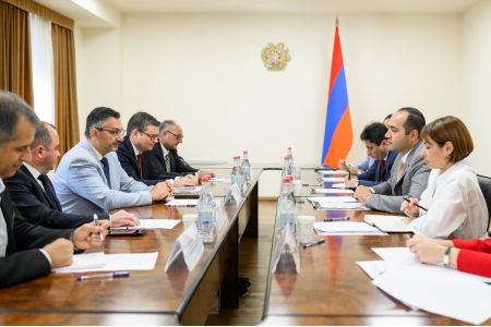 В Минтехпромышленности обсудили возможности реализации совместных программ с научно-исследовательским институтом Франции CEA-Leti