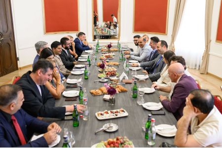 UATE discussed with the Ministry of Technology and Industry the possibility of implementing joint initiatives